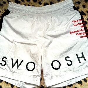 Nike Mens Medium M Woven Shorts. Rare find.